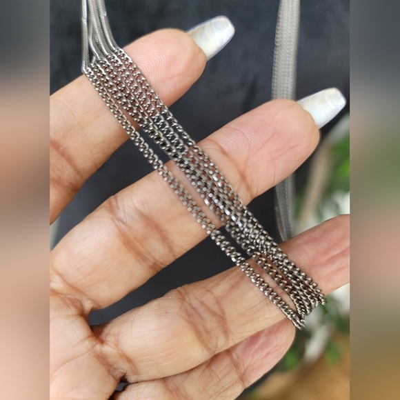 Gray Multilayer Fashion Necklace - Picture 5 of 6